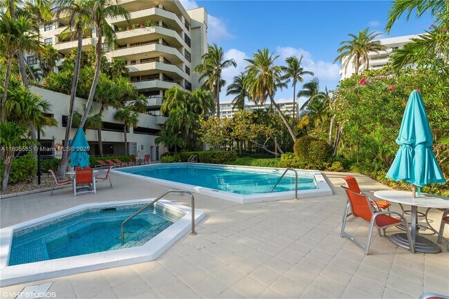 Building Photo - 170 Ocean Ln Dr