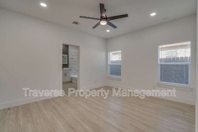 Building Photo - 3707 Penelope St