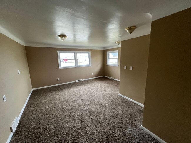 Building Photo - Stunning 3 Bedroom Brick House, near Gratiot in Roseville, freshly remodeled!