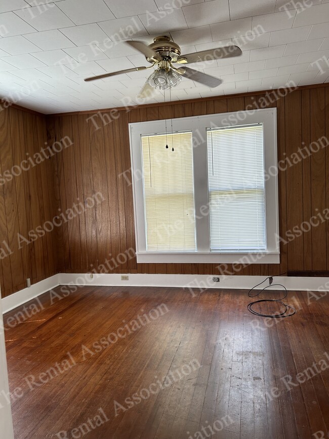 Building Photo - 201 S Farmerville St