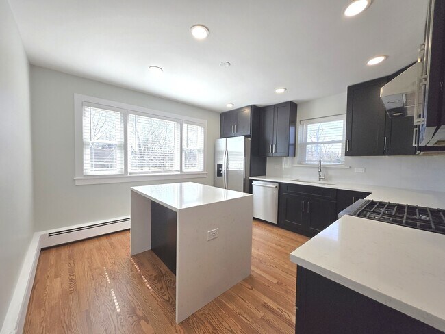 Building Photo - 315 W Prospect Ave