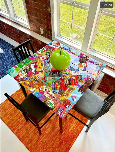 Building Photo - 924 Spain Ave