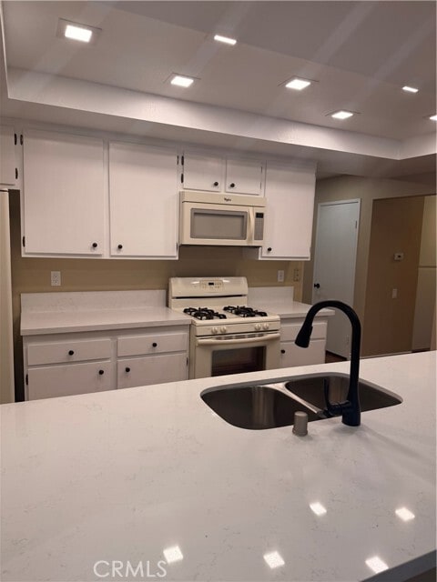 Building Photo - 26097 Allentown Dr