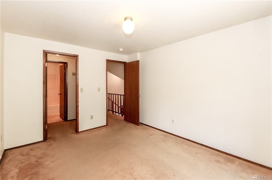 Master Bedroom - 12623 Reservoir Rd E