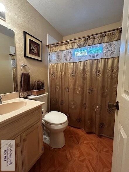 Building Photo - 944 Alta Mesa Blvd