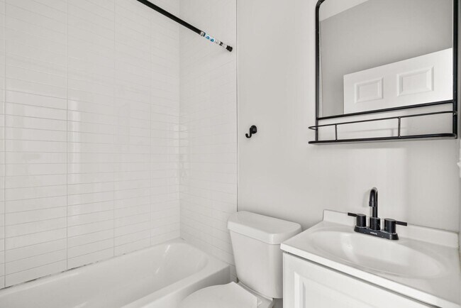 Building Photo - 419 N Collington Ave