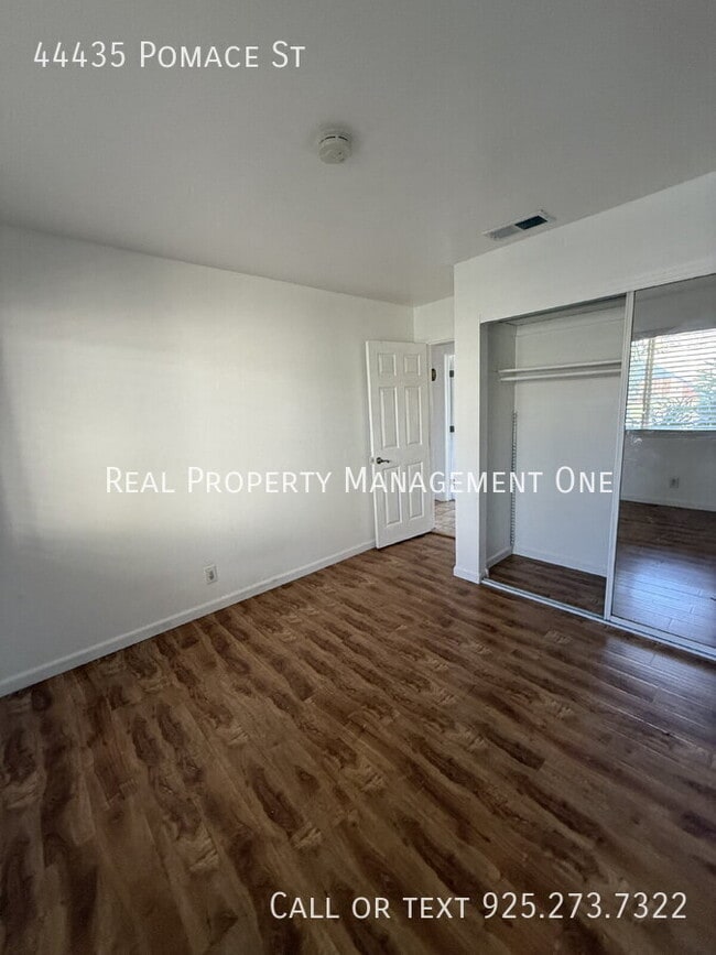 Building Photo - 44435 Pomace St