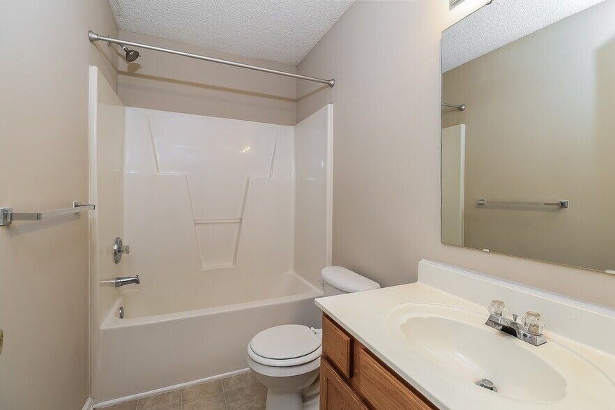 Building Photo - 15214 Leslie Brooke Rd