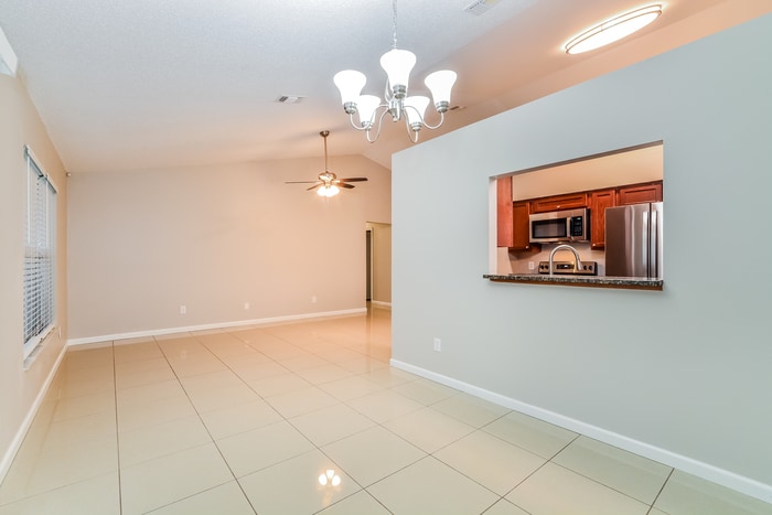 Building Photo - 2645 Talladega Dr
