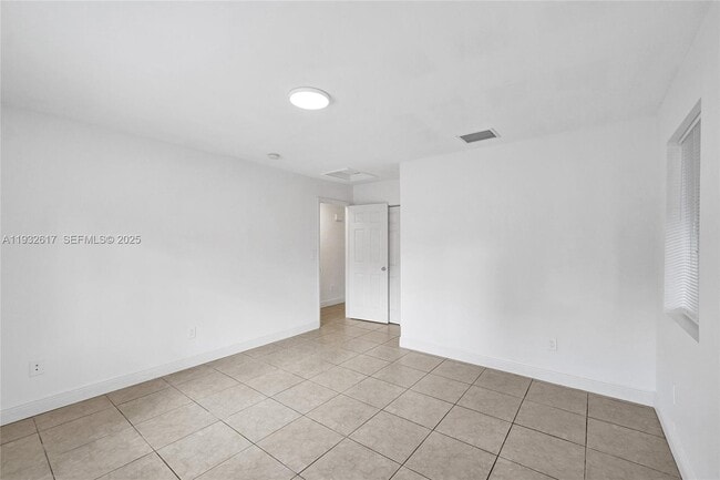 Building Photo - 30 SW 8th St