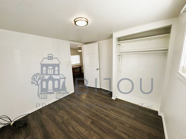 Building Photo - 427-431 E. Bijou St.