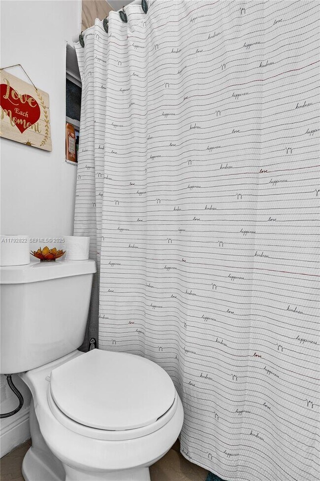 Building Photo - 519 NW 52nd St