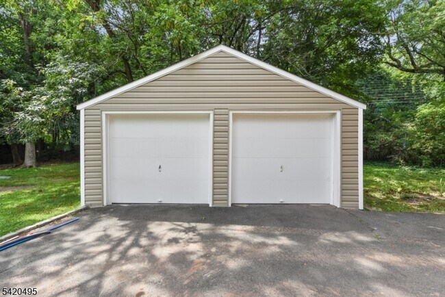 Building Photo - 67 Dunnell Rd