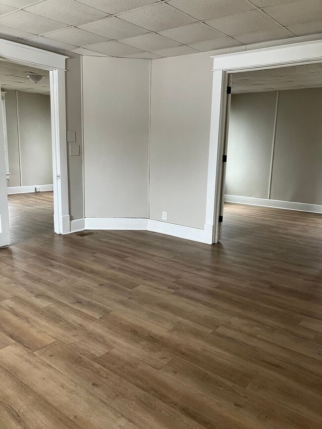 Building Photo - 624 2nd Ave