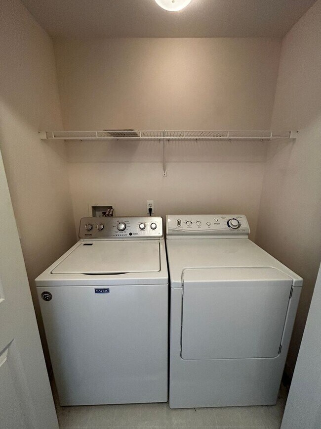 Building Photo - Barclay Way 2 Bed/2.5 Bath Condo For Rent ...