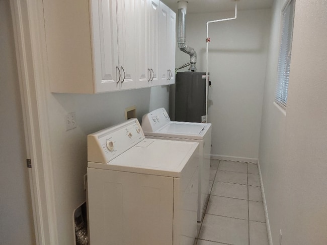 Building Photo - 6883 Mount Democrat St