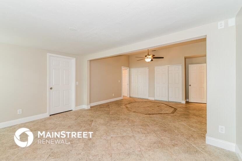 Building Photo - 818 SW 31st St