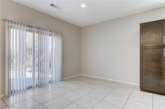 Building Photo - 10638 Mt Blackburn Ave