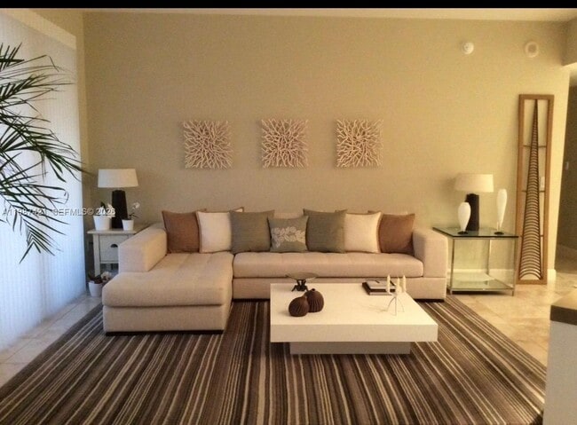 Building Photo - 55 Merrick Wy