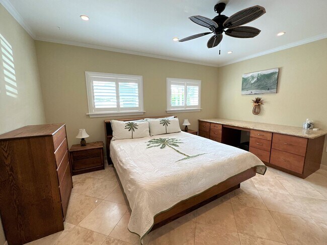 Building Photo - Gorgeous Furnished Beachside Home in Kailua