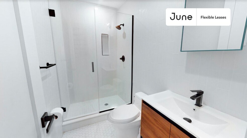 Building Photo - Cozy Private ROOM in Crown Heights