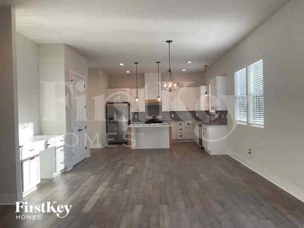 Building Photo - 11339 Tema Cir