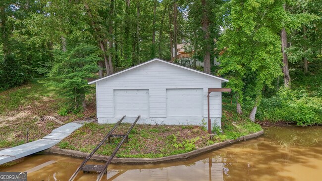 Building Photo - 212 Southland Dr