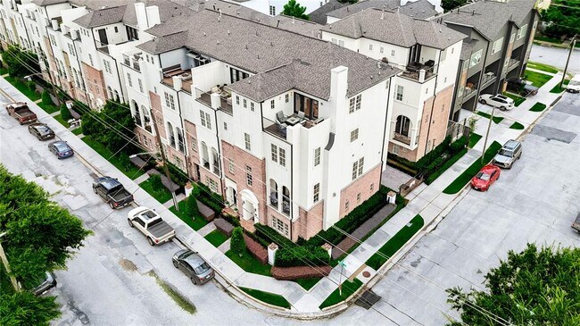 Building Photo - 1802 Dart St
