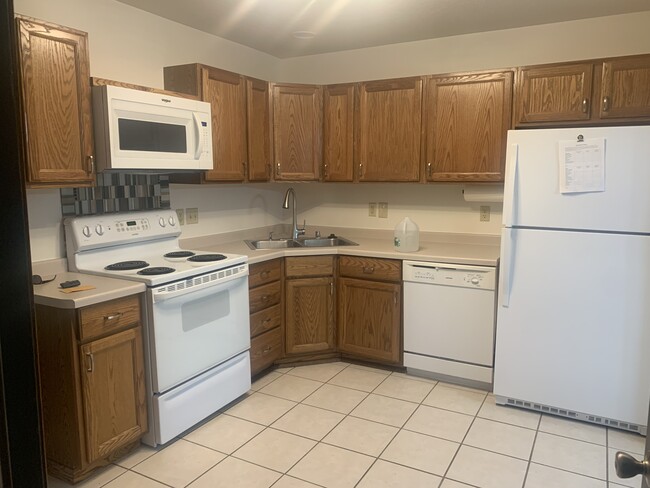 Updated Appliances - 1105 W North Water St