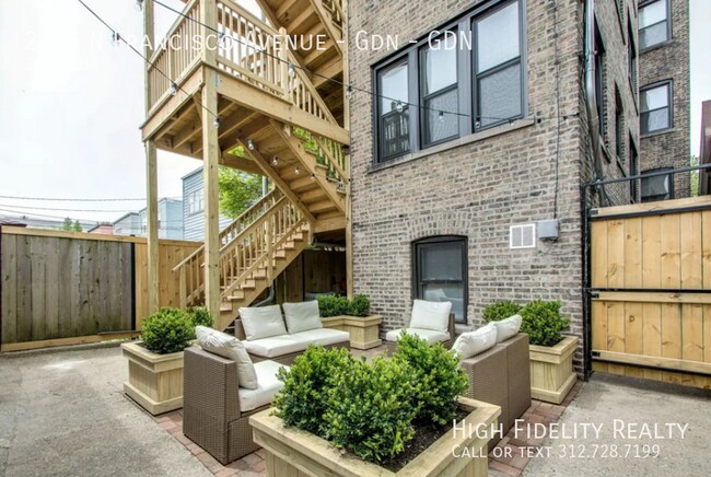 Building Photo - 2735 N Francisco Ave