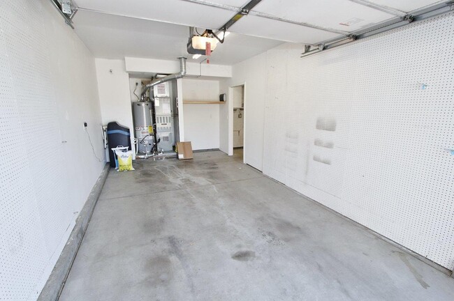 Building Photo - 2722 N Snow Goose Way