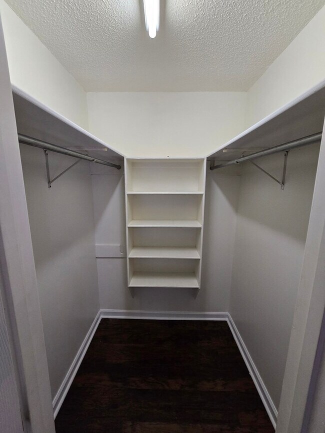 Building Photo - 160 Pinnacle Ct