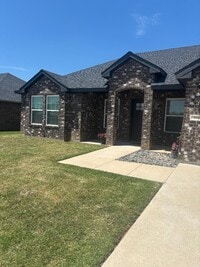 Building Photo - 112 Midway Mdws