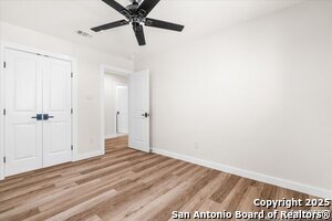 Building Photo - 9717 Anderson Village Dr