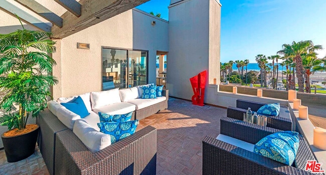 Building Photo - 110 Ocean Park Blvd