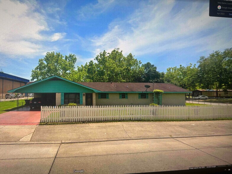 Primary Photo - 1061 Anderson St