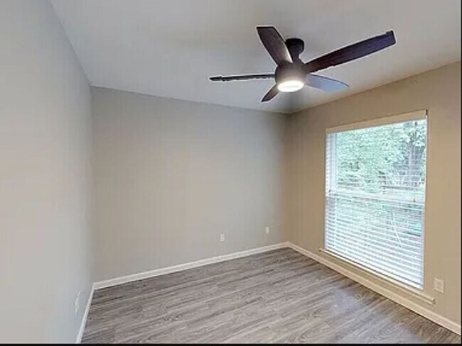 Building Photo - Tour The Residence Today!