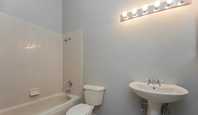 Building Photo - 2110 Cranberry Isles Way