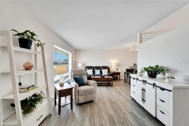 Building Photo - 1216 Hacienda Dr