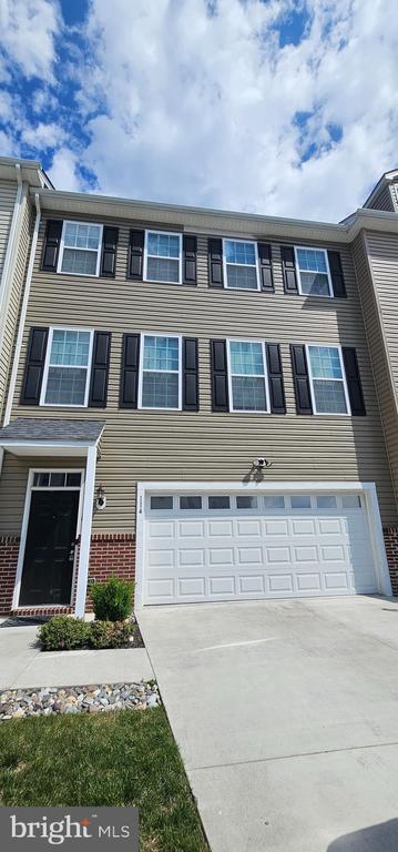 Building Photo - 114 Brockham Ct