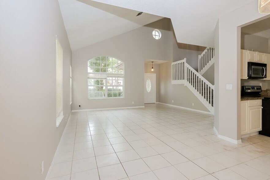 Building Photo - 7678 Oakboro Dr