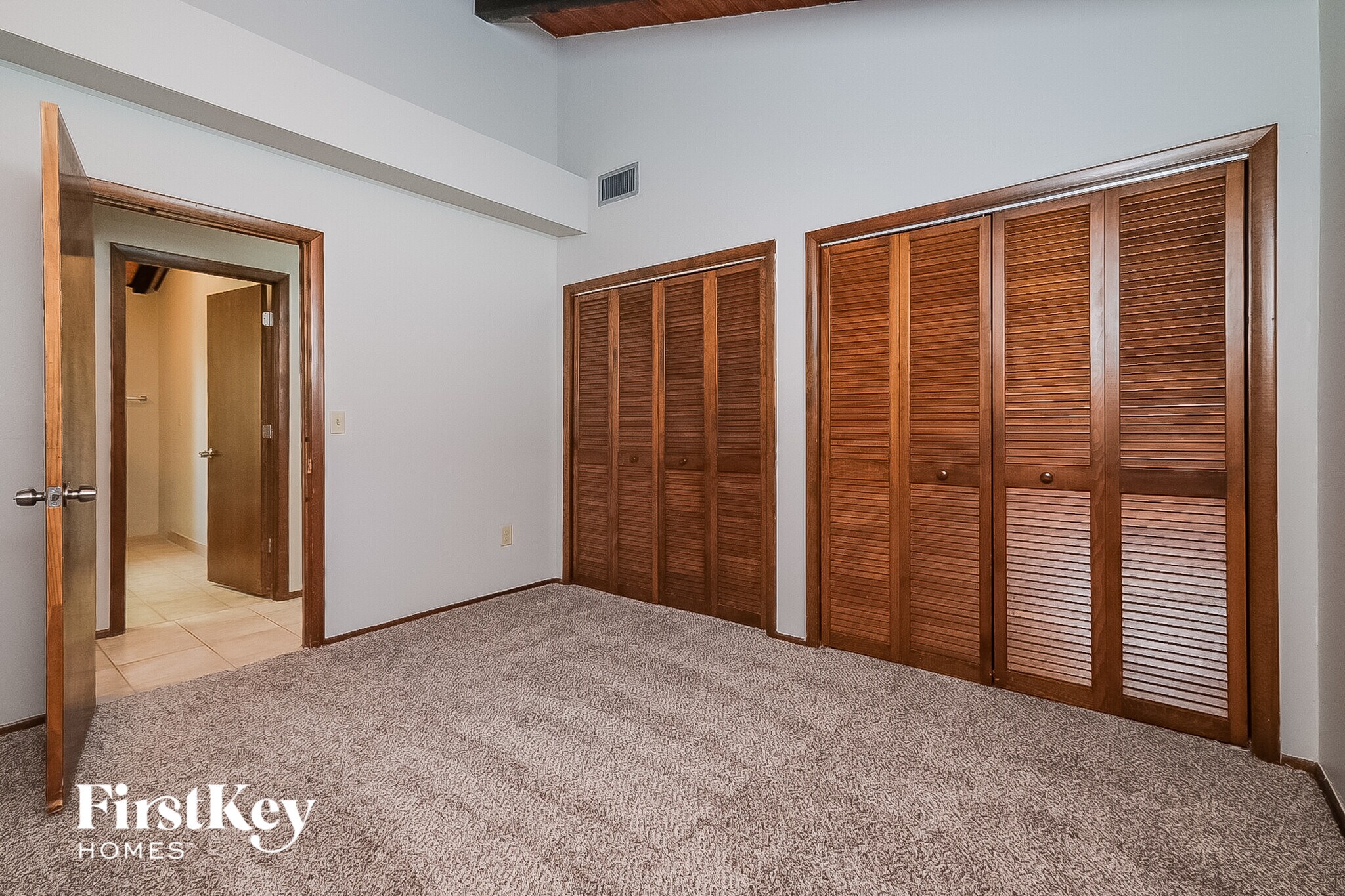 Building Photo - 2918 Deer Run N