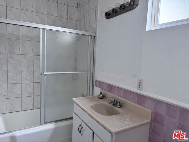 Building Photo - 1101 Euclid St