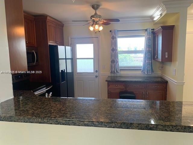 Building Photo - 901 NE 14th Ave