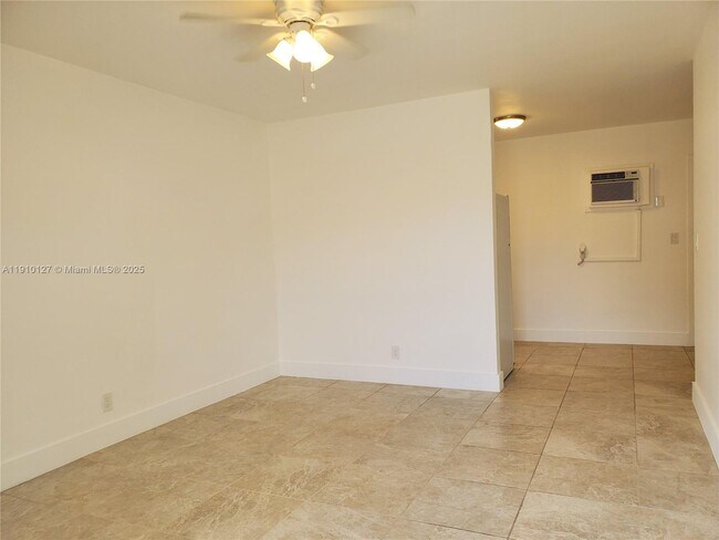 Building Photo - 26 SE 3rd Terrace