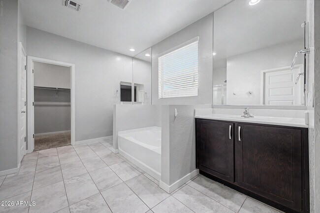 Building Photo - 1041 Glen Canyon Dr