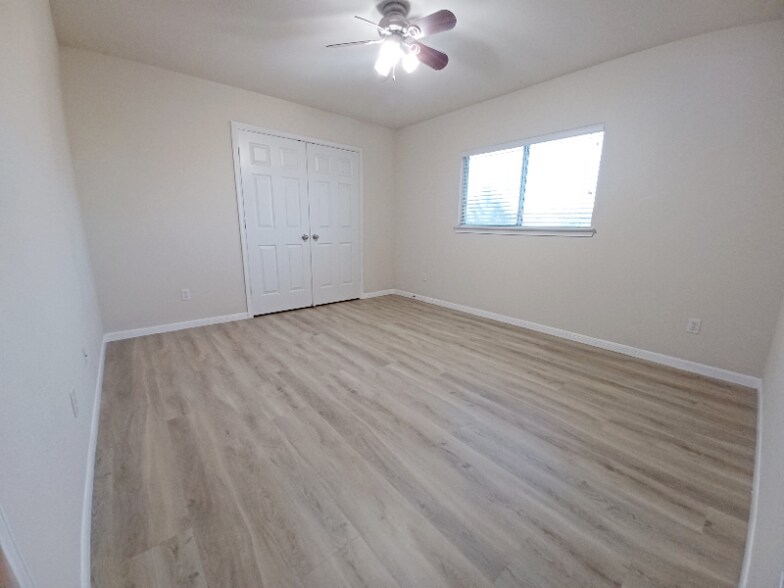Building Photo - 507 Tundra Dr