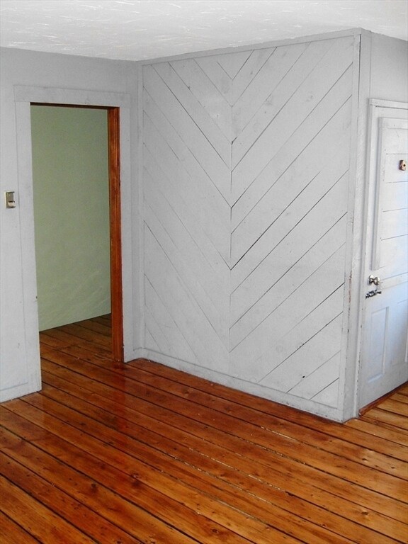 Building Photo - 128 Pleasant St