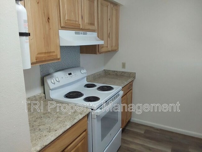 Building Photo - 2503 27th St