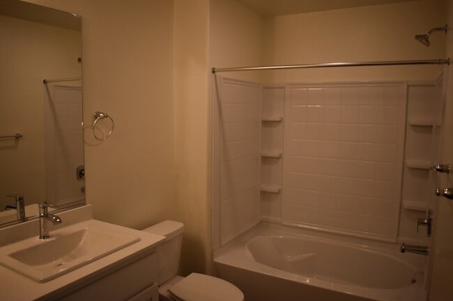 Building Photo - 4049 Cinnabar Ave